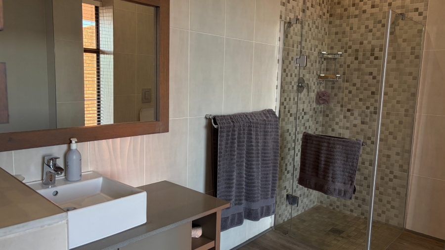 4 Bedroom Property for Sale in Grimbeeck Park North West